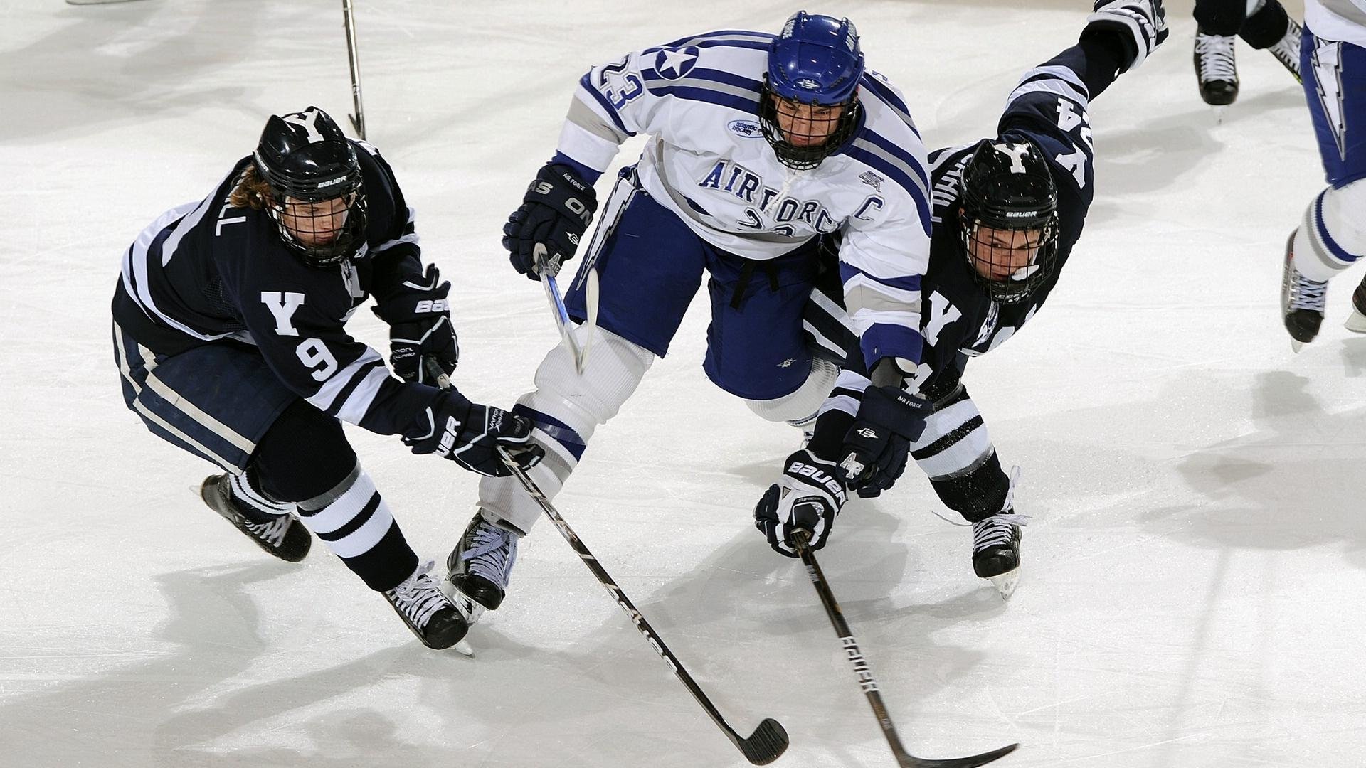 开云·体育全站登录地址-三强接力表现接近 金牌归属悬念重重，三强争霸赛三个项目一对照